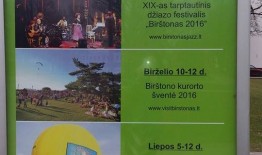 Birštone įgyvendintos būsimųjų reklamos specialistų idėjos
