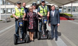 Policija Birštono kurorte vasarą pasitinka patruliuodami riedžiais