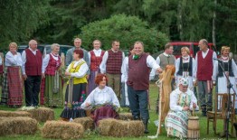 Birštono vienkiemio bendruomenės teatro šventėje „Kur Nemuno mėlynas kelias“ – dalyvių ir svečių gausa