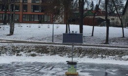 Birštonas įdarbino saulę ir kviečia į čiuožyklą su inovatyvia paslaugų stotele!