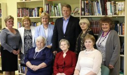 Siponių biblioteka pražydo jausminga poeto Bernardo Brazdžionio kūryba