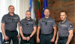 Pagerbti žudiką iš Latvijos sulaikę Birštono policijos pareigūnai