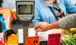 Sveikatos apsaugos ministerijos rekomendacijos, kaip elgtis parduotuvėje ar turgavietėje