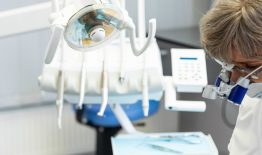 Odontologijos kabinetai duris galės atverti, kai bus tinkamai pasiruošę