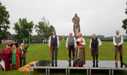 Sveikinimas Valstybės (Lietuvos karaliaus Mindaugo karūnavimo) dienos proga!
