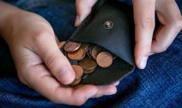 Piniginė socialinė parama nepasiturintiems