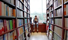 Abiturientams šiemet nereikės laikyti lietuvių kalbos ir literatūros įskaitos