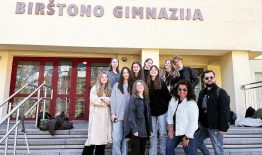 Birštono jaunimas dalyvauja Erasmus+ projekto įgyvendinime