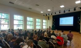 Birštono gimnazijoje vyko Birštono savivaldybės smurto artimoje aplinkoje prevencijos komisijos narių ir 8–9 klasių moksleivių susitikimas