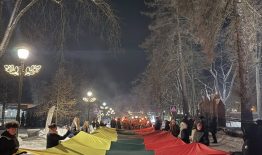 Sausio 13-osios 35-metis Birštone: šviesos eisena, atminimo laužas, rusenančios žvakės languose, tai – pagarba, laisvė, atmintis